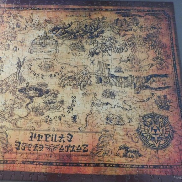 Legend of Zelda Collector's Edition Puzzle Hyrule Map 550 Pieces 18x24 USAopoly - Picture 2 of 8